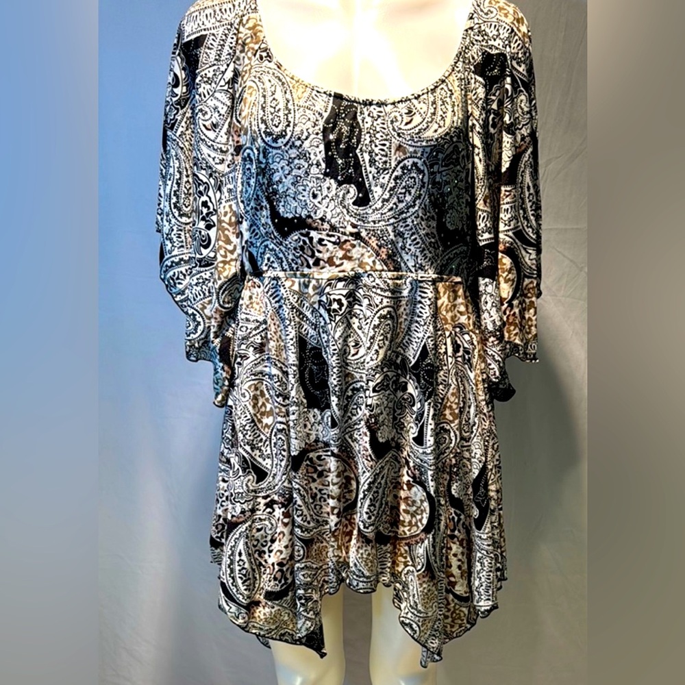 Women's Paisley Print Top